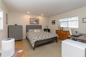 3884 Finnerty Rd — listing photo 21 of 35