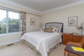 3884 Finnerty Rd — listing photo 23 of 35