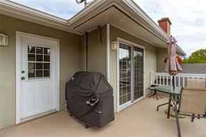 3884 Finnerty Rd — listing photo 32 of 35