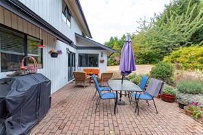 B-3876 Finnerty Rd — listing photo 19 of 27