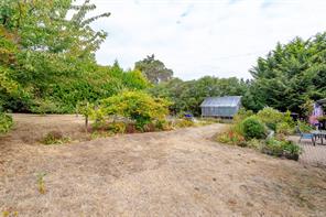 B-3876 Finnerty Rd — listing photo 22 of 27