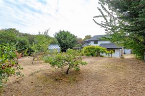 B-3876 Finnerty Rd — listing photo 23 of 27