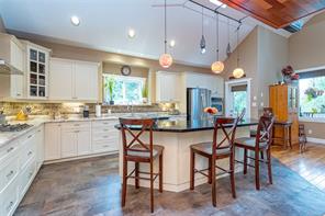 7285 Osborne Bay Rd — listing photo 17 of 49