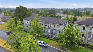 203-4050 Douglas St — listing photo 31 of 41