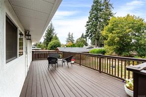 560 Ridley Dr — listing photo 17 of 47