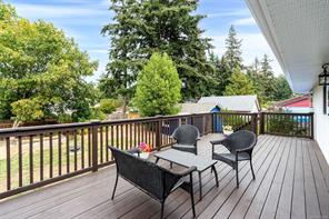 560 Ridley Dr — listing photo 18 of 47