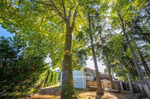 B-4657 Valecourt Cres — listing photo 24 of 36