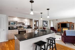 887 Kentwood Lane — listing photo 19 of 62