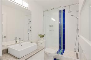 N414-1105 Pandora Ave — listing photo 26 of 53