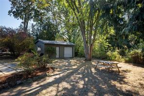 1055 Clarke Rd — listing photo 30 of 43