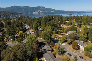 1055 Clarke Rd — listing photo 38 of 43