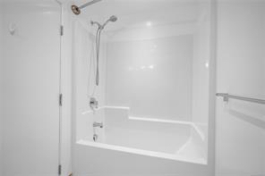 105-300 Belmont Rd — listing photo 17 of 23