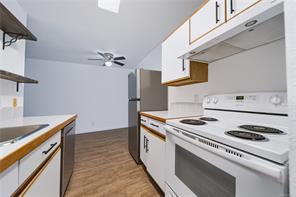 $249,900 - 1600 Dufferin Cres<br>Nanaimo, British Columbia, V9S 5N2