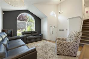 $775,000 - 836 Glengarry Cres<br>Nanaimo, British Columbia, V9R 6P3
