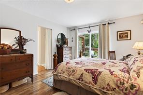 429 Howes Rd — listing photo 20 of 96
