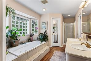 429 Howes Rd — listing photo 24 of 96