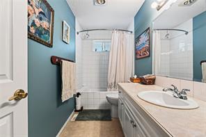 429 Howes Rd — listing photo 30 of 96