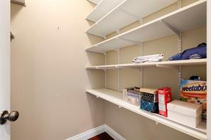2561 Hebrides Cres — listing photo 21 of 35