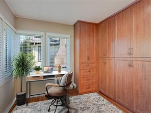 865 Bank St — listing photo 18 of 32