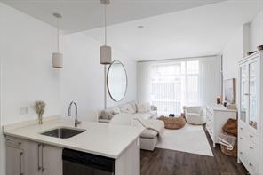 1008 1090 Johnson St, Victoria