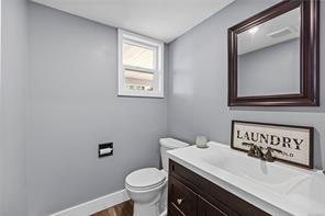 384 McKillop Dr — listing photo 21 of 44