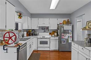 384 McKillop Dr — listing photo 31 of 44