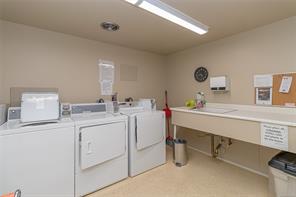 304-1039 Linden Ave — listing photo 25 of 29
