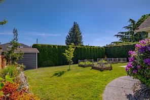 1153 Roberton Blvd — listing photo 26 of 53