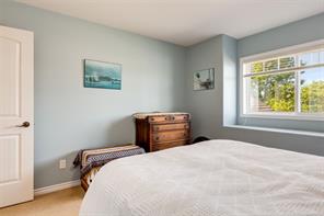 1153 Roberton Blvd — listing photo 29 of 53