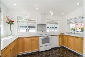 471 Selby St — listing photo 36 of 92