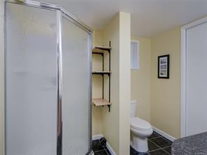 4290 Eastridge Cres — listing photo 37 of 61