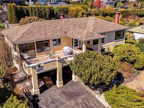 916 Claremont Ave, Saanich
