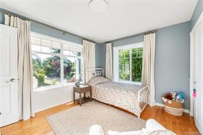 1940 Emma Way — listing photo 60 of 94