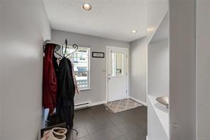 2326 Hoylake Cres — listing photo 37 of 42
