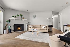 106 71 Gorge Rd W, Saanich