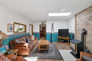 1930 Gillian Pl — listing photo 17 of 50