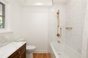 1027 Deal St — listing photo 18 of 39