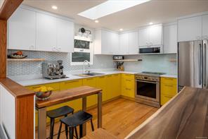 11041 Chemainus Rd — listing photo 17 of 50