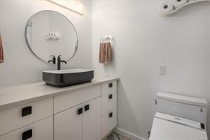 11041 Chemainus Rd — listing photo 26 of 50