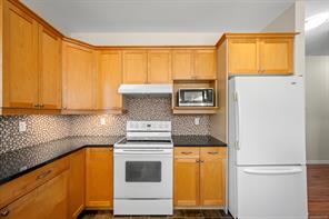2464 Stirling Cres — listing photo 24 of 75