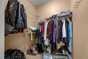 2464 Stirling Cres — listing photo 34 of 75