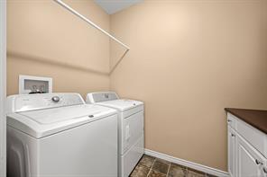 2464 Stirling Cres — listing photo 41 of 75