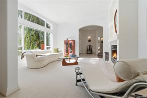 211 Saturna Dr — listing photo 17 of 60