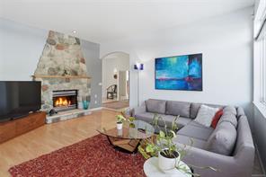 211 Saturna Dr — listing photo 31 of 60
