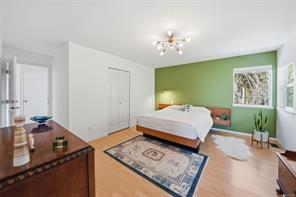 211 Saturna Dr — listing photo 33 of 60