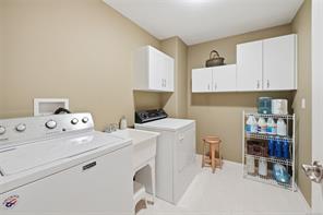 211 Saturna Dr — listing photo 39 of 60