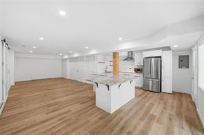 211 Saturna Dr — listing photo 46 of 60