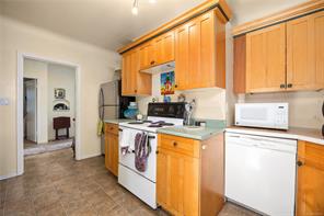 1085 Hulford St — listing photo 16 of 43