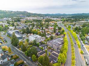 110-724 LARKHALL Rd — listing photo 33 of 35