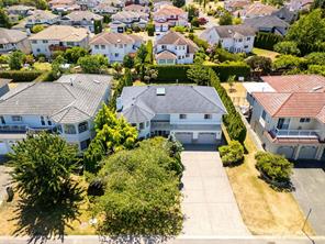 1847 El Sereno Dr, Saanich
